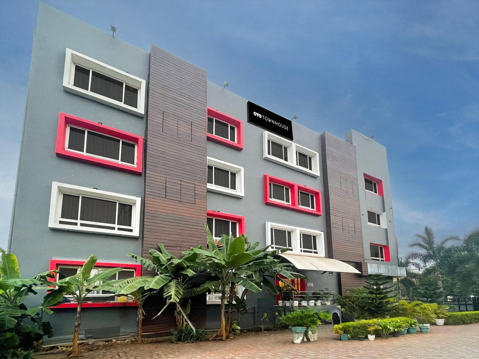 Super Townhouse Swain Heritage 4*