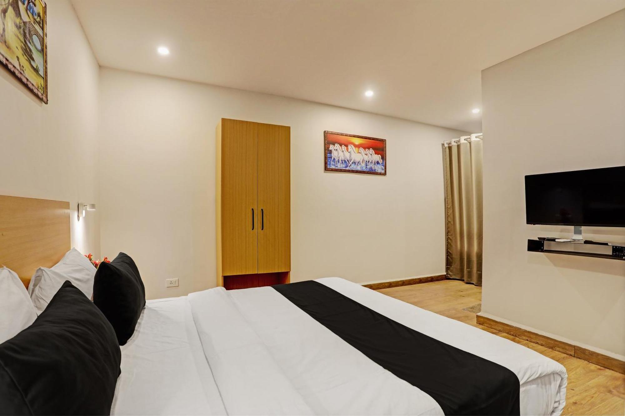 Super Townhouse Swain Heritage Hotel